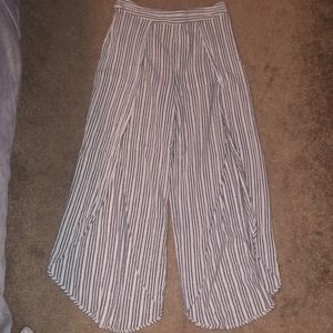 White and grayish-blue stripped flowy pants.